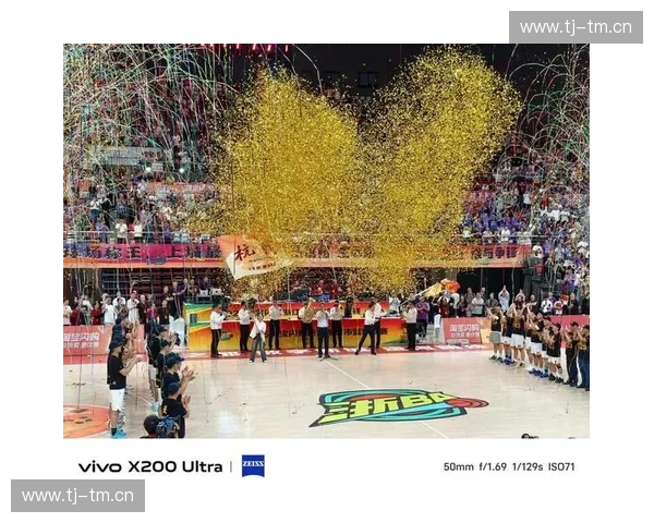 体育直播间聚焦赛事激情互动解读精彩瞬间与幕后故事全程陪伴球迷