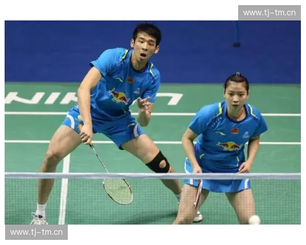 转体挑球技巧解析：提高球场灵活性与精准度的关键训练方法